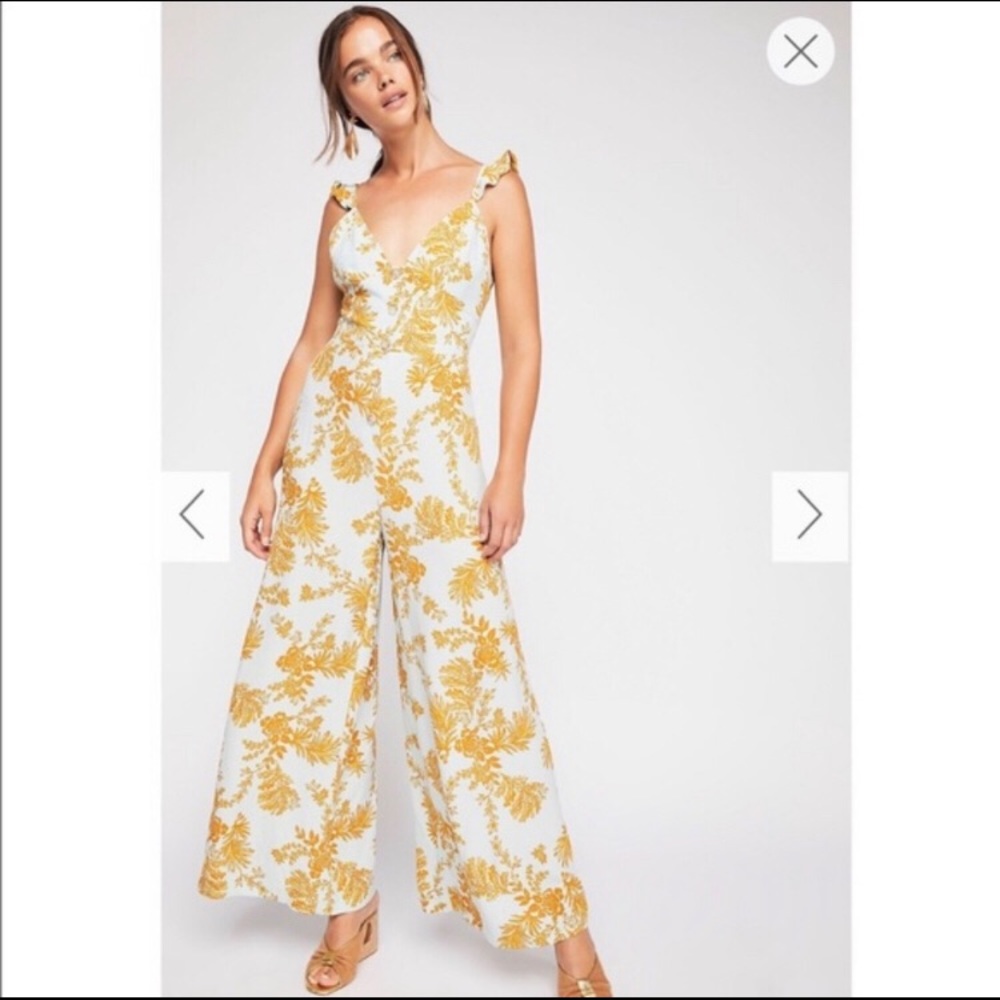 ❤️Mint and Gold Free People Jumpsuit size 8❤️